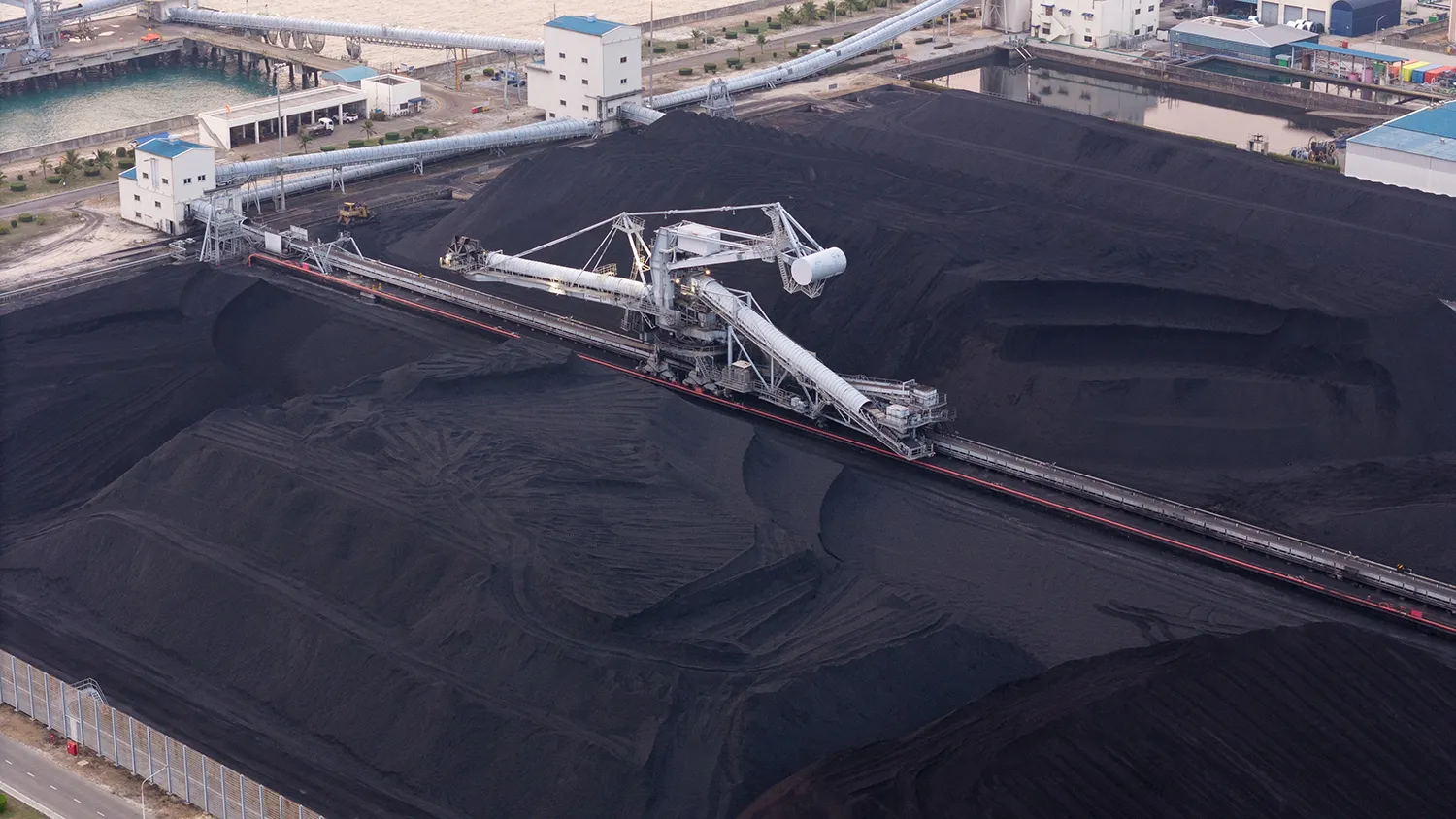 Photo - Coal Charged with IT