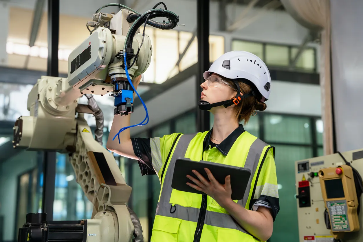 Robotics and AI Draw More Russian Women Into Factory Jobs